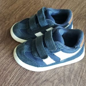 Cat & Jack Toddler Sneakers, Size 6
